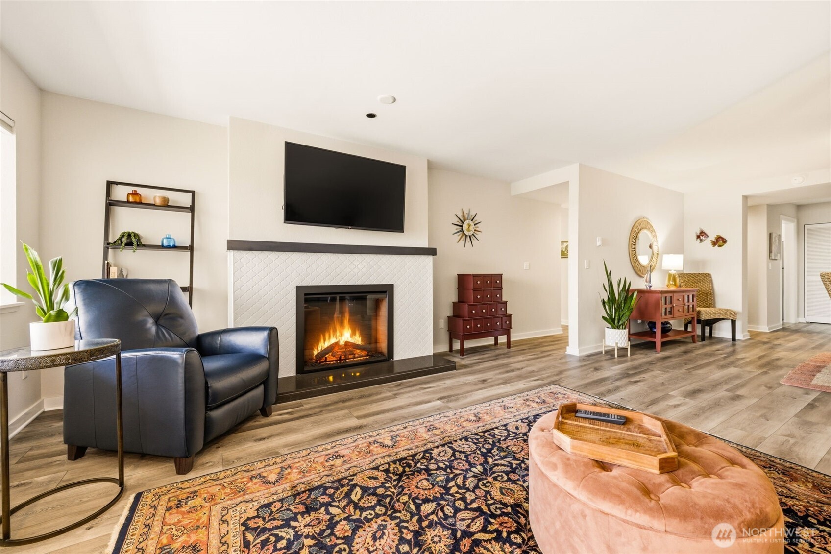 1902 Bridgeport Way W University Place WA 98466