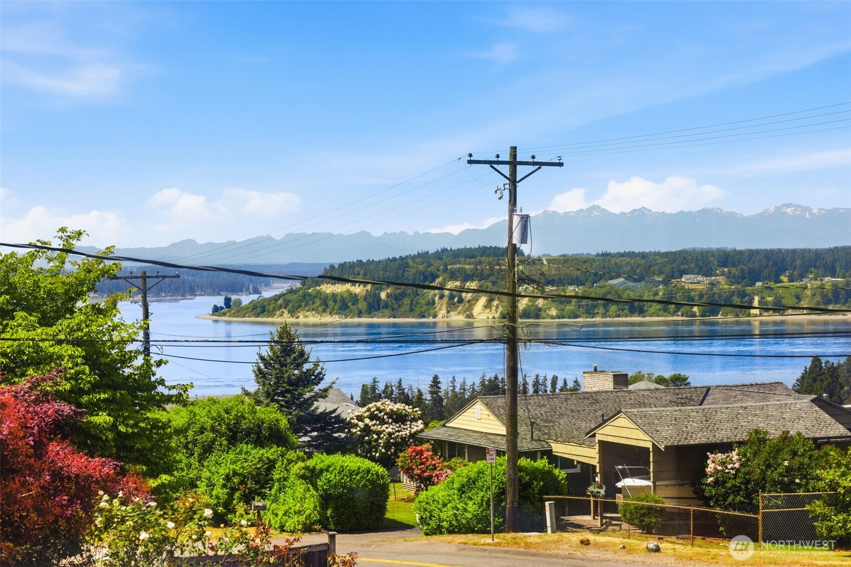 1902 Bridgeport Way W University Place WA 98466
