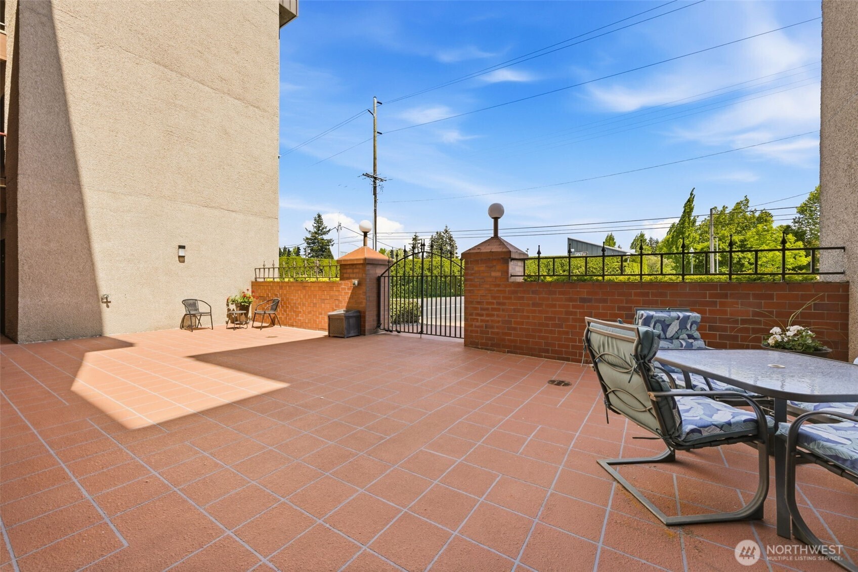 1902 Bridgeport Way W University Place WA 98466