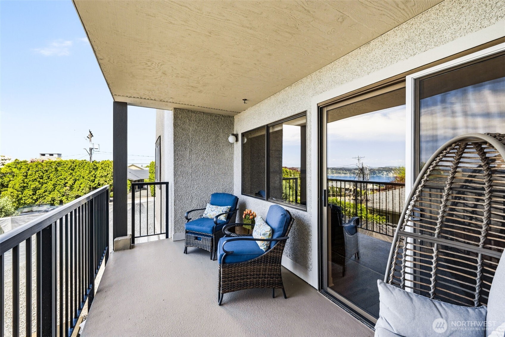 1902 Bridgeport Way W University Place WA 98466