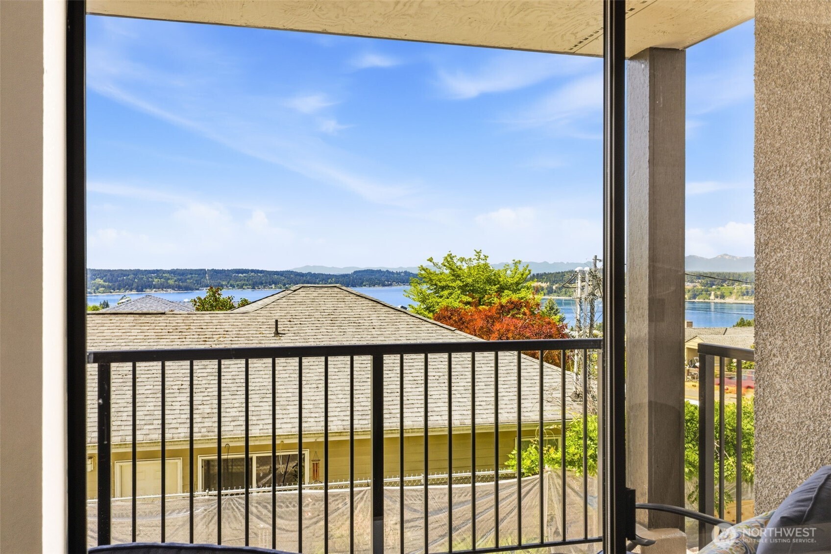 1902 Bridgeport Way W University Place WA 98466