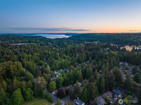 10604 NE 137th Place Kirkland WA 98034