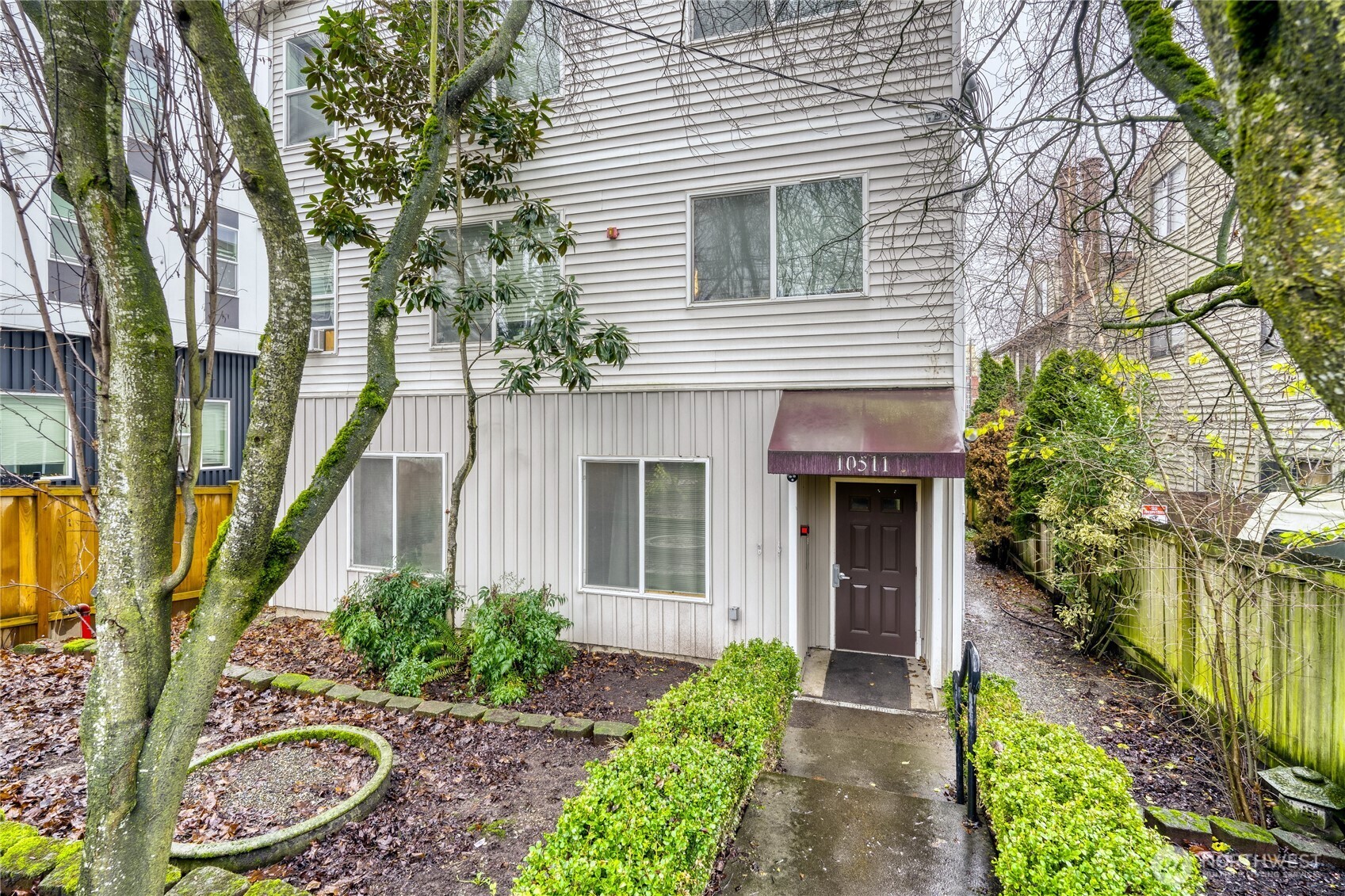 10511 Midvale Avenue N Seattle WA 98133