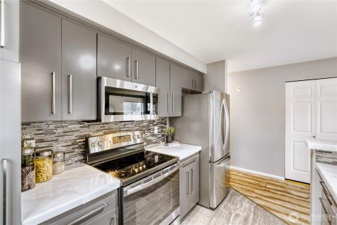 10511 Midvale Avenue N Seattle WA 98133