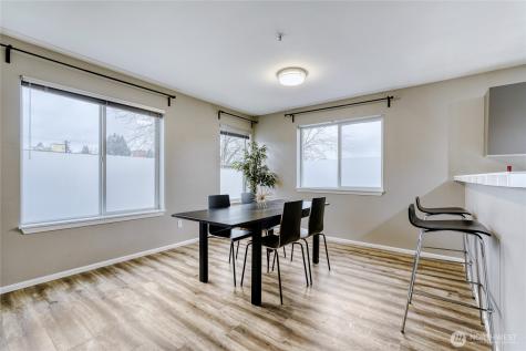 10511 Midvale Avenue N Seattle WA 98133