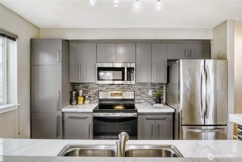 10511 Midvale Avenue N Seattle WA 98133