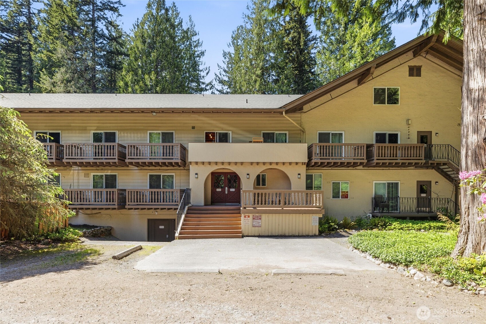 10433 Mt Baker Highway Deming WA 98244