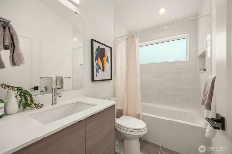 104 NE 44th Street Seattle WA 98105