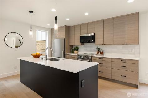 104 NE 44th Street Seattle WA 98105