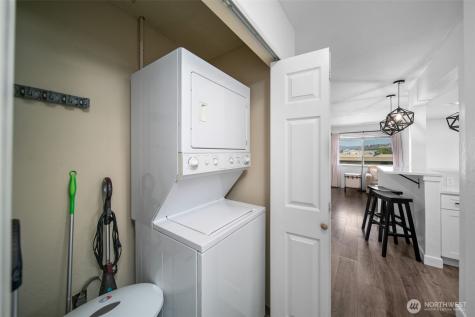 100 Simon Street East Wenatchee WA 98802
