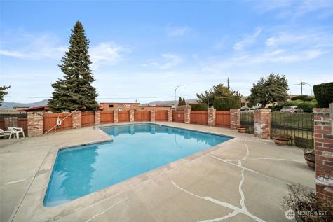 100 Simon Street East Wenatchee WA 98802