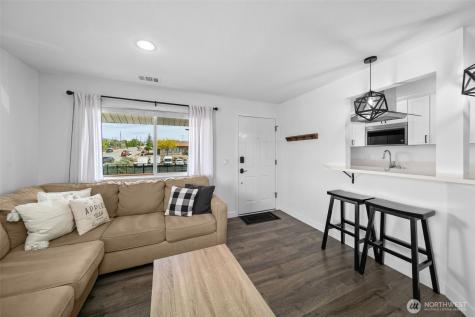 100 Simon Street East Wenatchee WA 98802