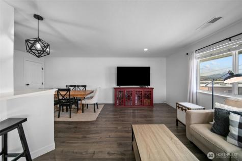 100 Simon Street East Wenatchee WA 98802