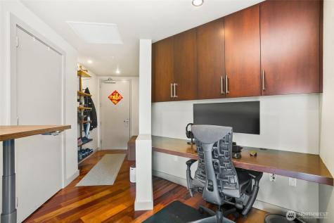 910 Lenora Street Seattle WA 98121
