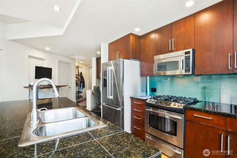 910 Lenora Street Seattle WA 98121