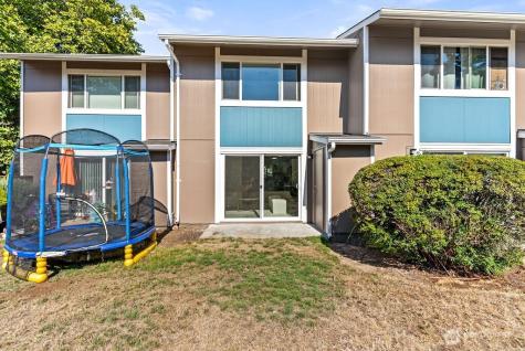 25416 106th Avenue NW Kent WA 98030