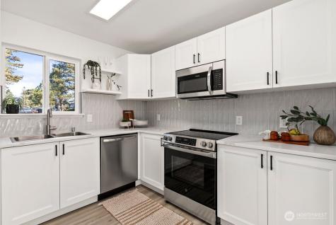 25416 106th Avenue NW Kent WA 98030