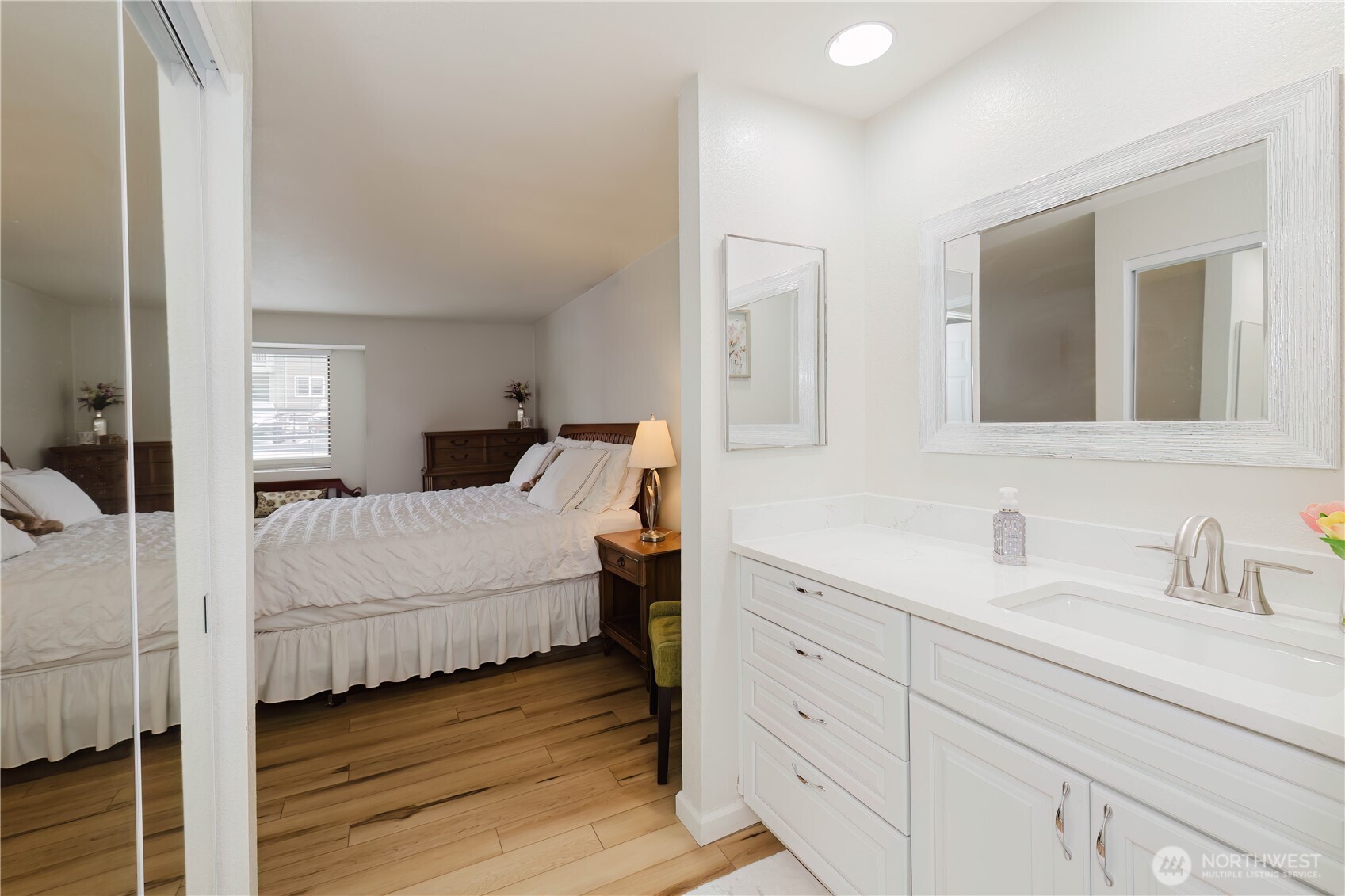 1760 W Sunn Fjord Lane Bremerton WA 98312