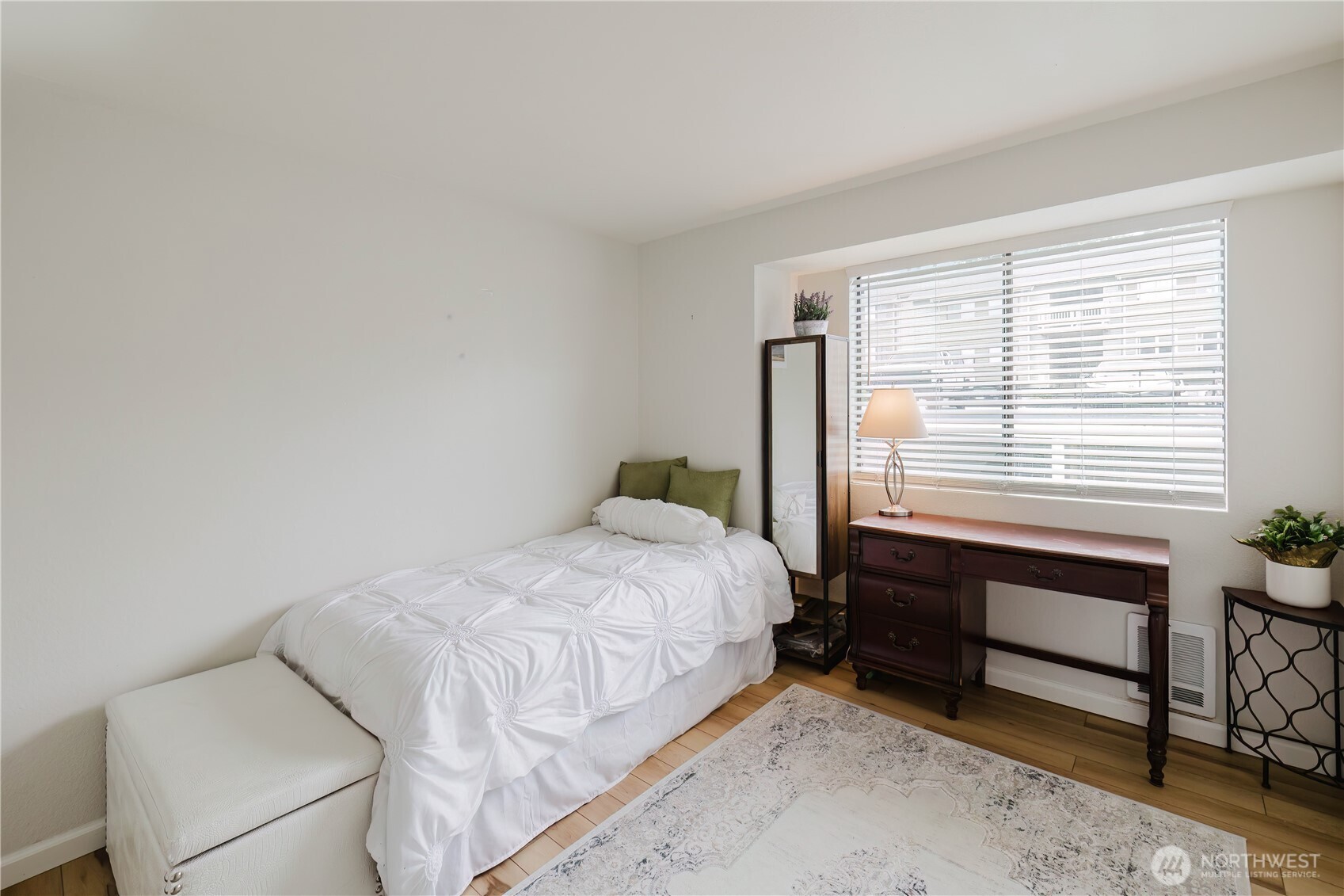 1760 W Sunn Fjord Lane Bremerton WA 98312