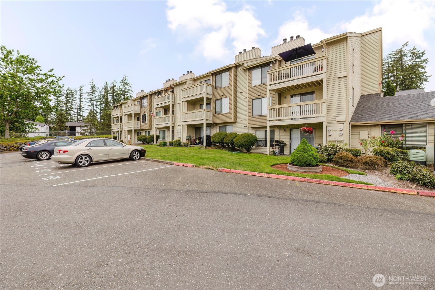 1760 W Sunn Fjord Lane Bremerton WA 98312