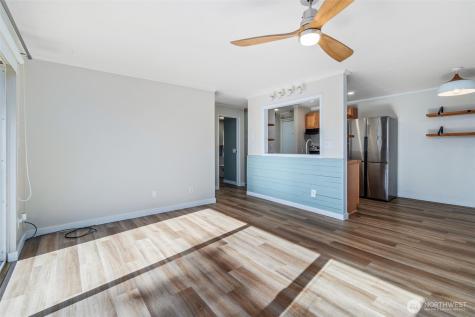 19428 Aurora Avenue N Shoreline WA 98133