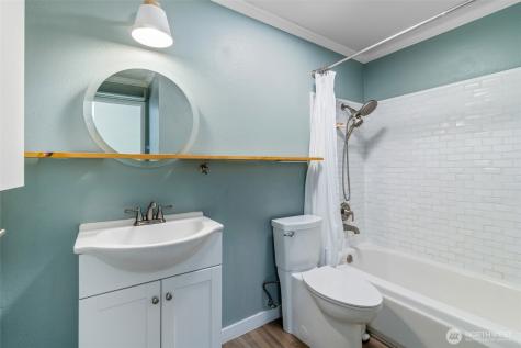 19428 Aurora Avenue N Shoreline WA 98133
