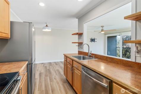 19428 Aurora Avenue N Shoreline WA 98133