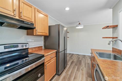 19428 Aurora Avenue N Shoreline WA 98133