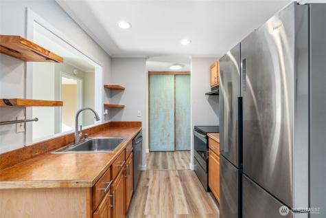 19428 Aurora Avenue N Shoreline WA 98133