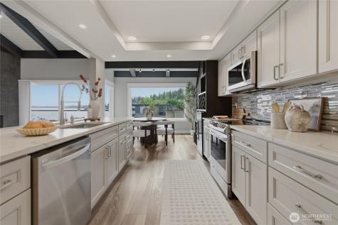 9201 NE Juanita Drive Kirkland WA 98034