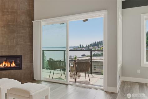 9201 NE Juanita Drive Kirkland WA 98034