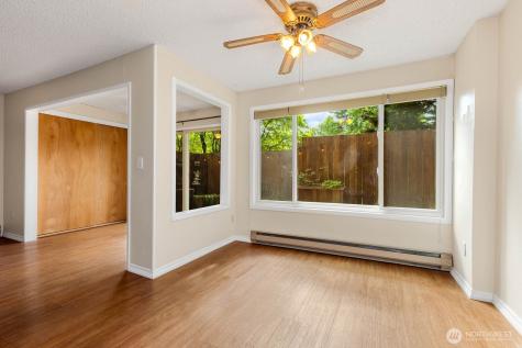 2210 NE 92nd Street Seattle WA 98115