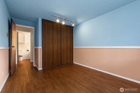 2210 NE 92nd Street Seattle WA 98115