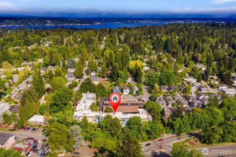 2210 NE 92nd Street Seattle WA 98115