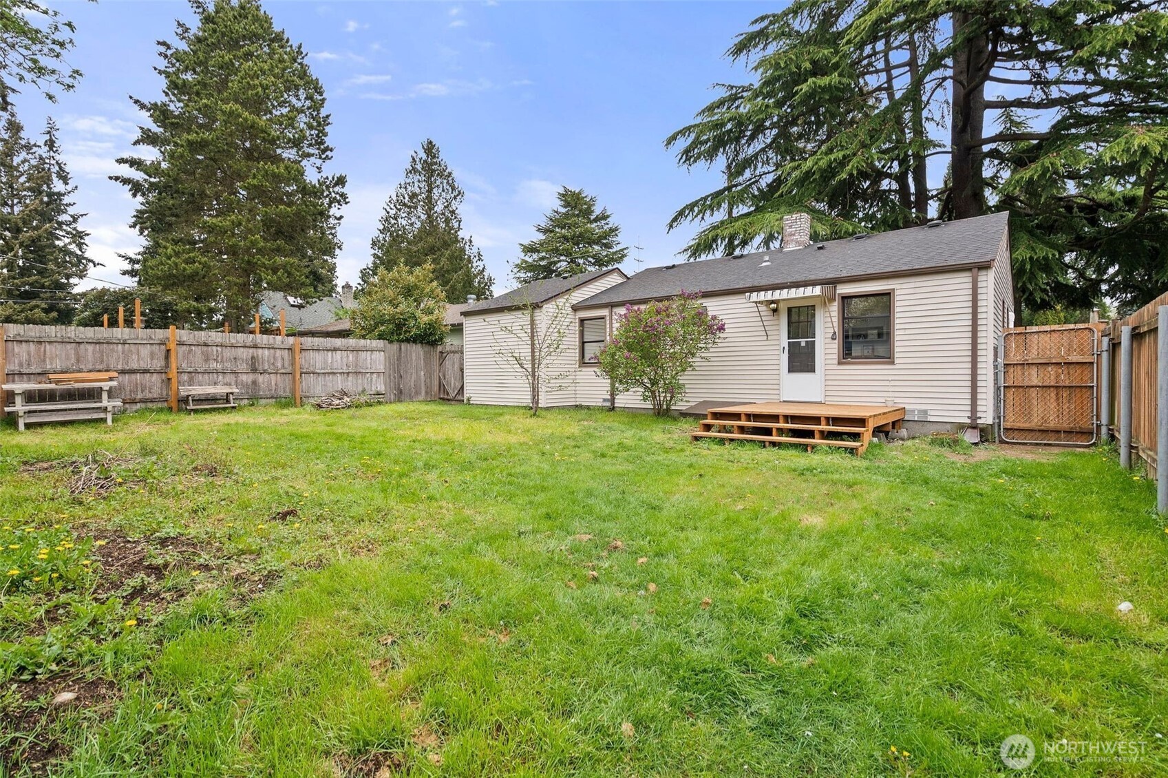 9747 Evanston Ave N Seattle WA 98103