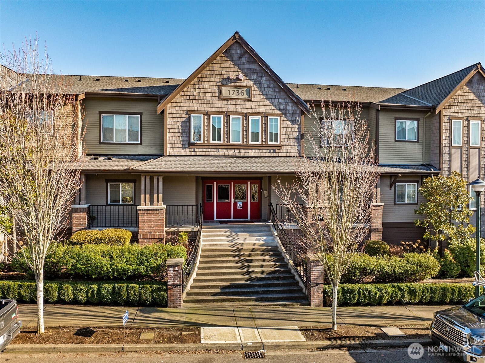 1736 10th Avenue NE Issaquah WA 98029