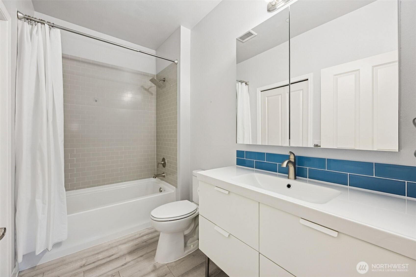 1736 10th Avenue NE Issaquah WA 98029