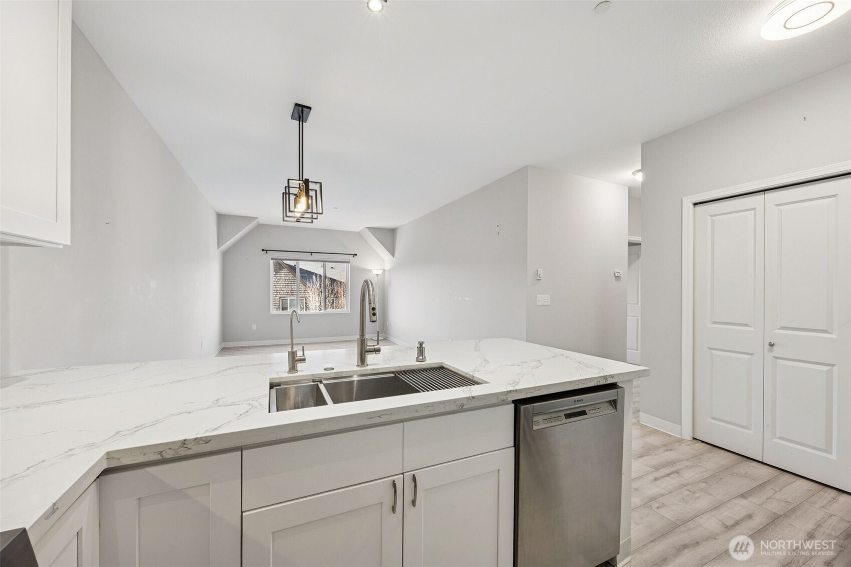1736 10th Avenue NE Issaquah WA 98029
