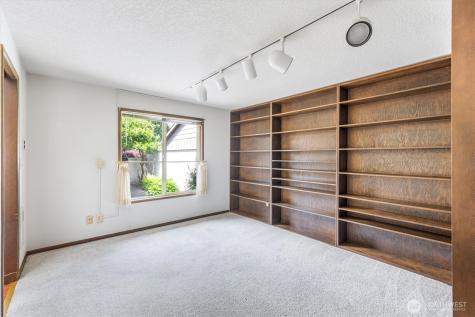 605 Peardale Lane Longview WA 98632
