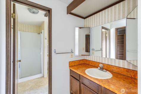605 Peardale Lane Longview WA 98632