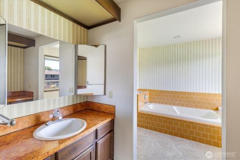 605 Peardale Lane Longview WA 98632
