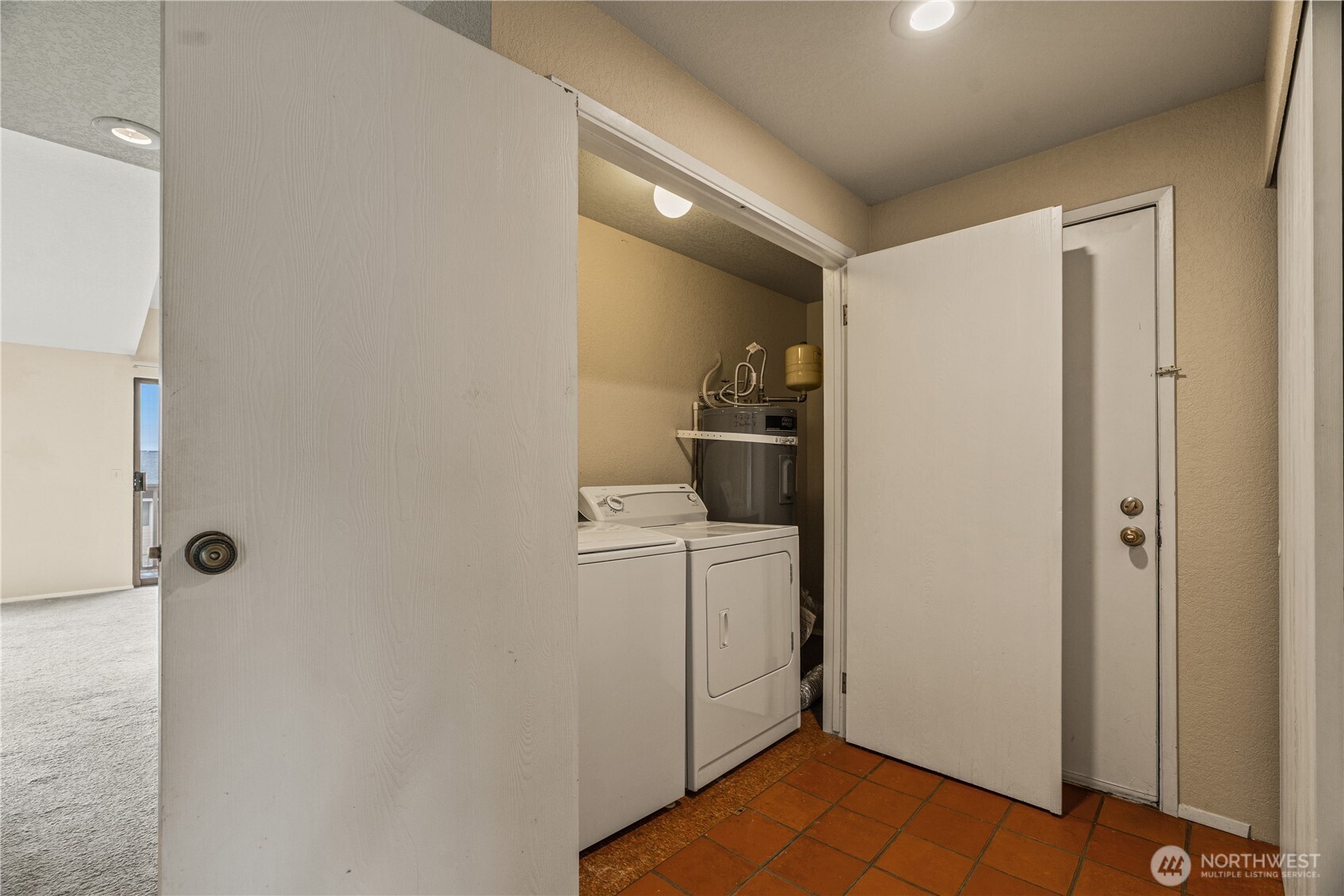1319 S Puget Drive Renton WA 98055