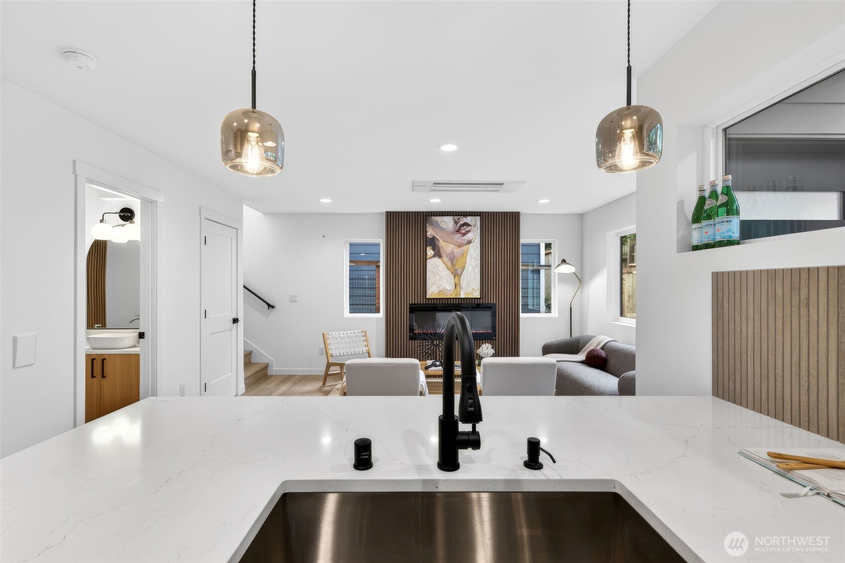 8510 15th Avenue NE Seattle WA 98115