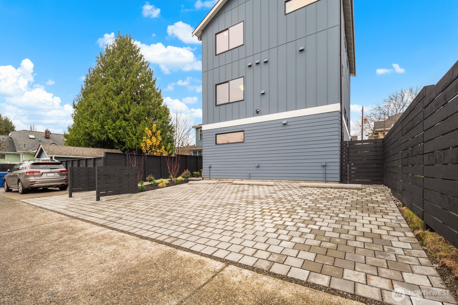 713 N 70th Street Seattle WA 98103