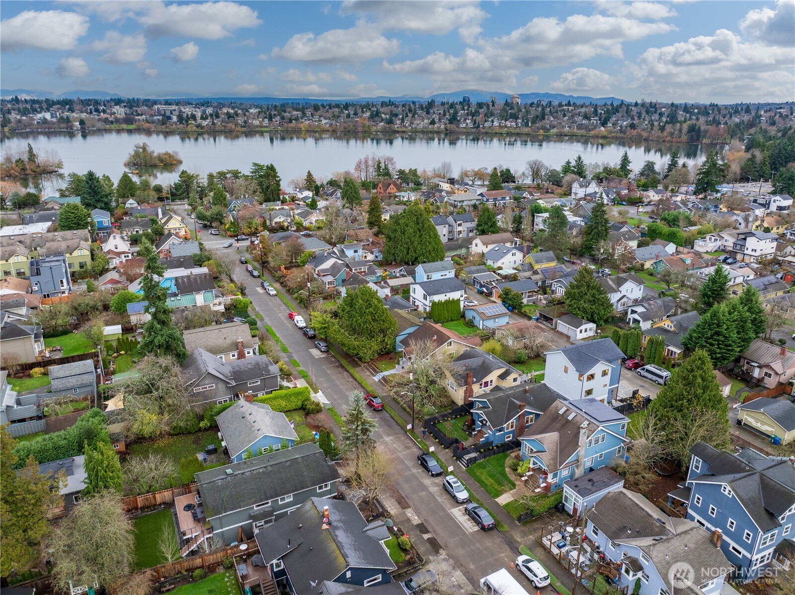 713 N 70th Street Seattle WA 98103