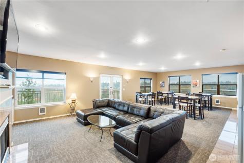 3221 SW Avalon Way Seattle WA 98126