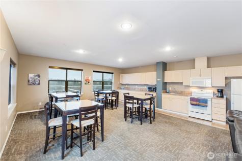 3221 SW Avalon Way Seattle WA 98126