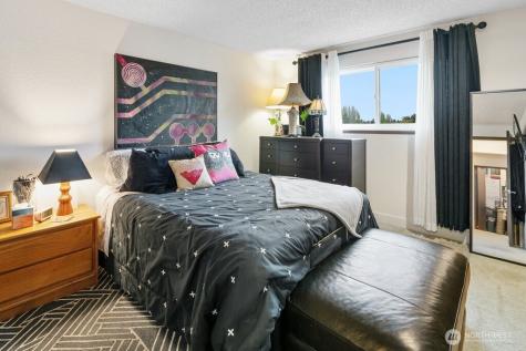 9710 Greenwood Avenue N Seattle WA 98103