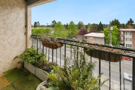9710 Greenwood Avenue N Seattle WA 98103