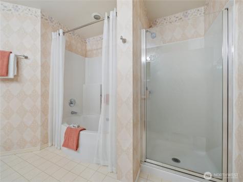 22024 43rd Avenue S Kent WA 98032